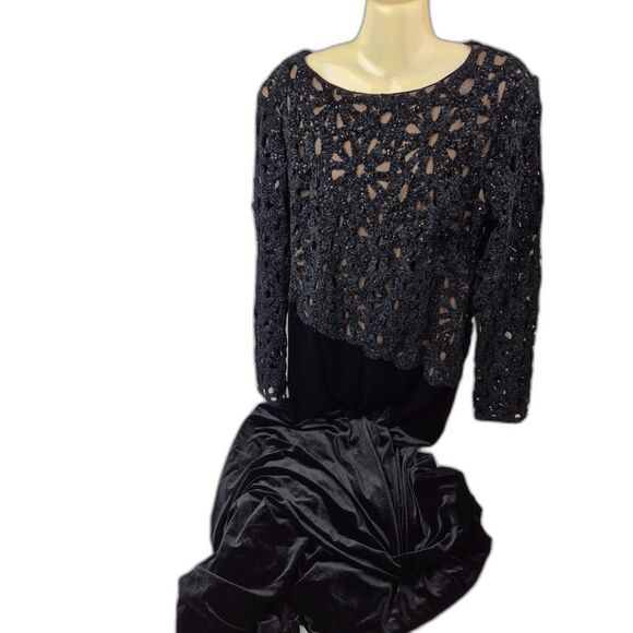 Tadashi Shoji Women's Black Sinnott Chenille Embroidered Gown Dress Size 16 - Picture 2 of 9